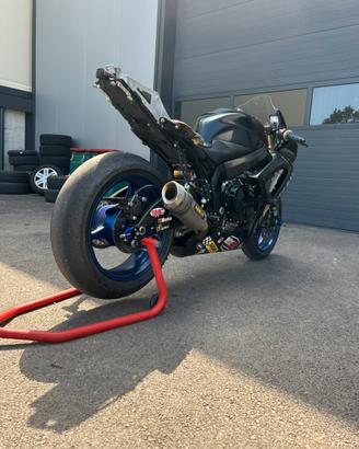 Suzuki Gsx r 600 k6