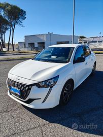 Peugeot 208 Allure Pack - Pari al Nuovo