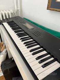 Tastiera elettrica - sintetizzatore Korg