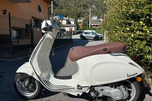 Vespa Primavera 50 - 2022 - Solo 2.623 km