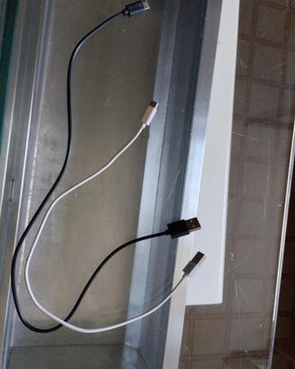 cavo USB  presa piccola