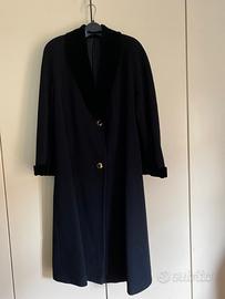 Cappotto nero tg. 42 con bottoni gioiello