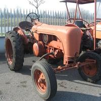 Trattore agricolo d'epoca mod.oto r25