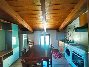 2 LOCALI A MONTEFALCO