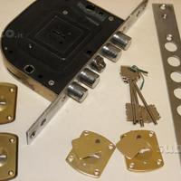 Serratura CR a doppia mappa per porte blindate