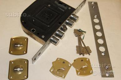 Serratura CR a doppia mappa per porte blindate