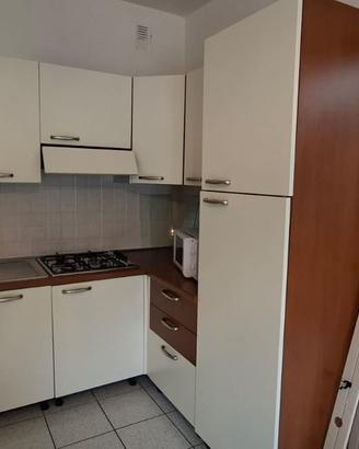 Cucina angolare completa +frigo ad incasso 200x180