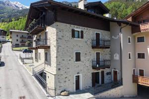 Appartamento di 104 m² con 3 locali e box auto a V
