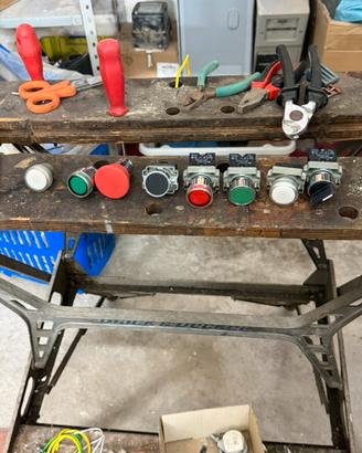 Lotto 8 Pulsanti Quadro Elettrico 22mm