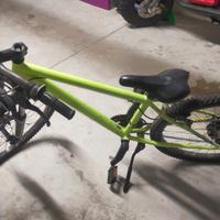 Bicicletta MTB rockrider 24"