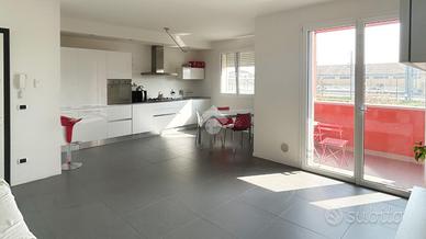 3 LOCALI A MOLINELLA