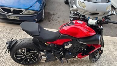 DUCATI DIAVEL V4 