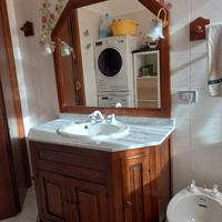 Mobile bagno in arte povera.