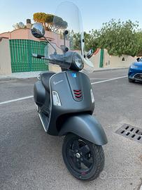 Vespa GTS 300 super