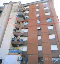 Immobile in asta di 85 m² con 4 locali e box auto 