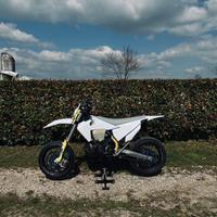 HUSQVARNA TE 300 2021 ENDURO