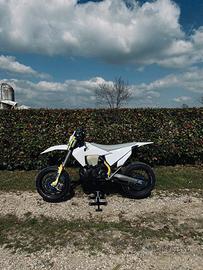HUSQVARNA TE 300 2021 ENDURO