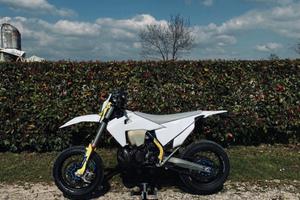 HUSQVARNA TE 300 2021 ENDURO
