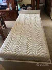 Letto ikea completo di rete e materasso