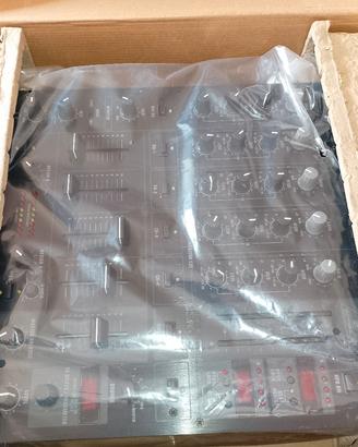 Behringer Pro Mixer DJX750