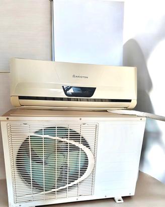 Climatizzatore Ariston split  9000 BTU