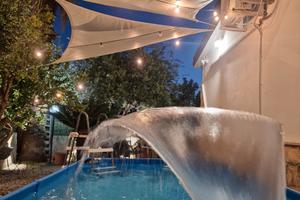 Villa indipendente con piscina