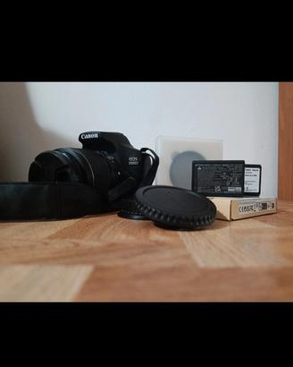 Fotocamera Reflex CANON eos 2000D