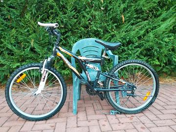 Bicicletta mountain bike da 24"