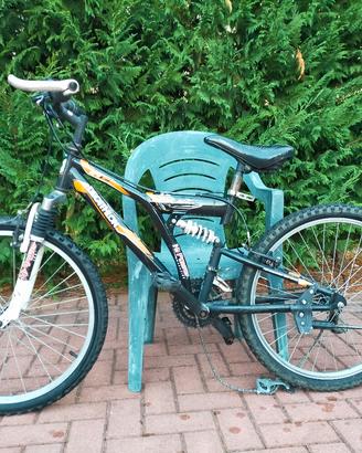 Bicicletta mountain bike da 24"