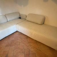 Divano con chaise longue