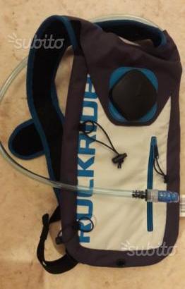 Zaino idratazione con borraccia e cannuccia da 1lt