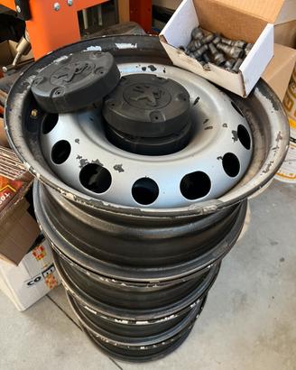 Cerchi 15” acciaio