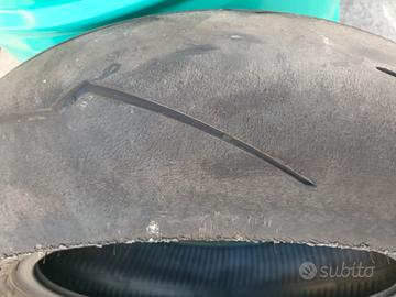 Pirelli Supercorsa V2 SC1 Treno Usato 120/70 17 e 