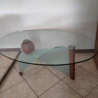 tavolo in vetro di design 