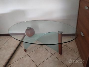 tavolo in vetro di design 