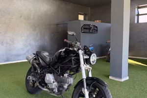 Ducati Monster 600 Iscritto ASI