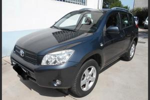 TOYOTA RAV 4 2.2 D-4D 136CV LUXURY