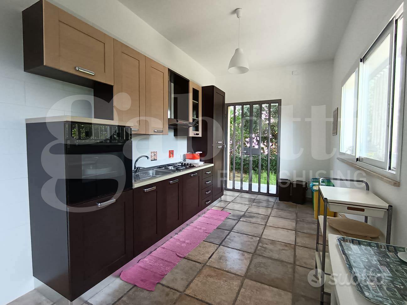 Casa – Siracusa, Villaggio Elios, Carrozzieri - Vista 4