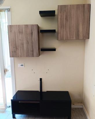 Parete attrezzata soggiorno TV BESTÅ e LACK Ikea 