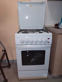 cucina a gas con forno elettrico