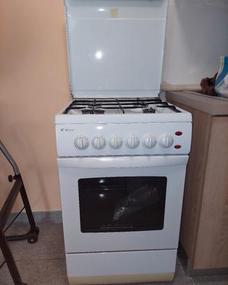 cucina a gas con forno elettrico