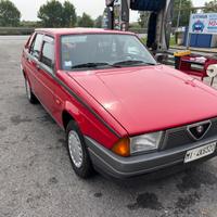 Automobile alfa Romeo 75 1800 ie