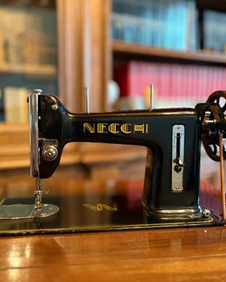 Macchina da cucire NECCHI