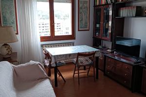 I camera doppia uso singola con salotto