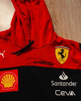 Ferrari Felpa autografata da Charles Leclerc 