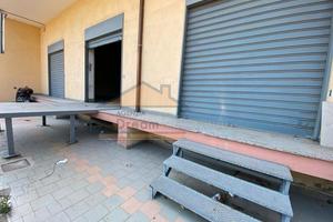 Locale artigianale via appia