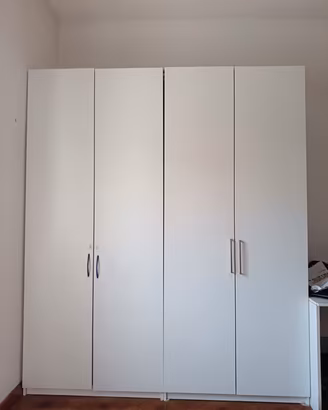 Armadio Ikea Pax con cassetti e mensole
