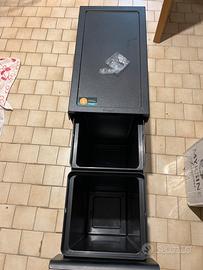 Cassetto porta spazzatura sotto lavabo