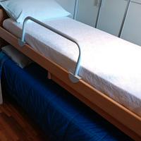 Coppia di letti singoli a ponte/letti a castello