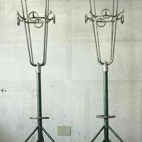 Coppia di appendiabiti da terra anni 50